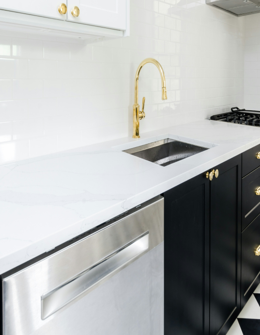 white quartz countertop (2)